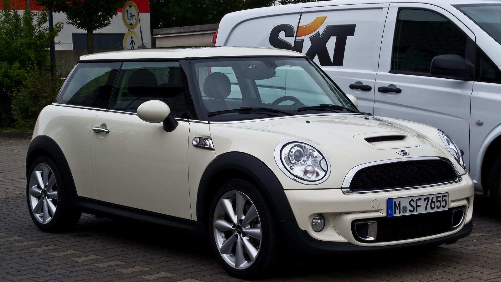 What Does Oppo Think About A 2008 White Armored Mini Cooper