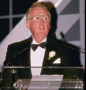 Illustration for article titled Media Approval Ratings: Vin Scully