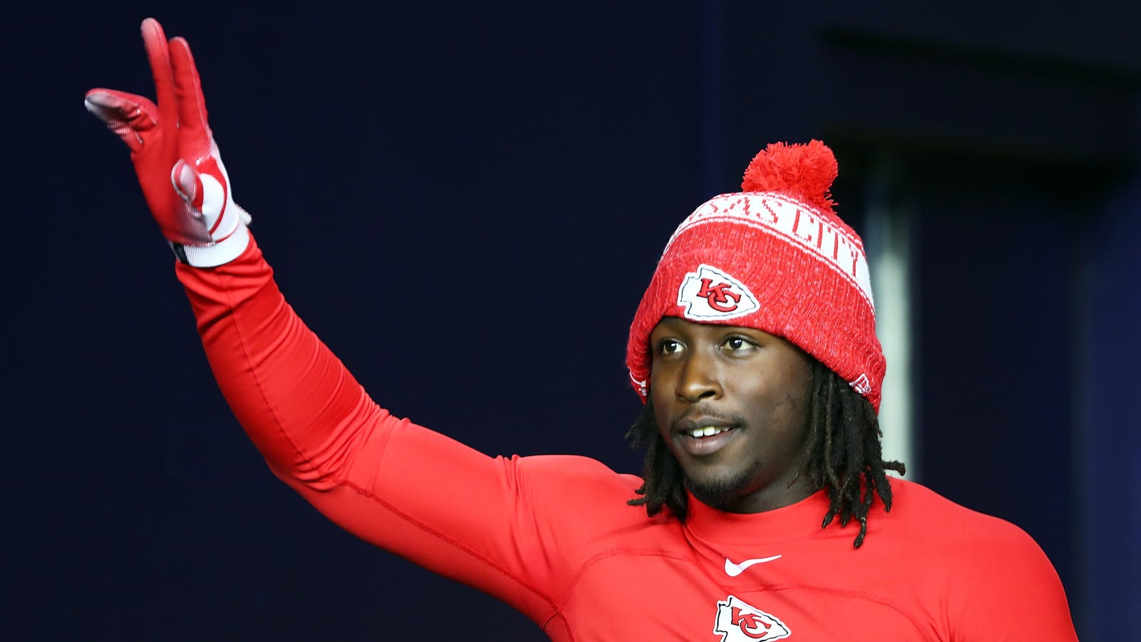 Kareem Hunt Signs With Cleveland Browns Despite Being ...