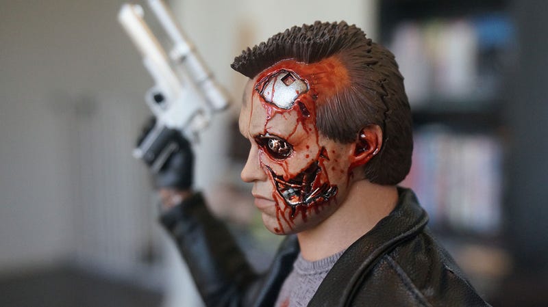 Illustration for article titled Hot Toys T-800: The Kotaku Review