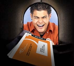 Illustration for article titled Postal Service Mail Handler Steals 2,200 GameFly Rentals