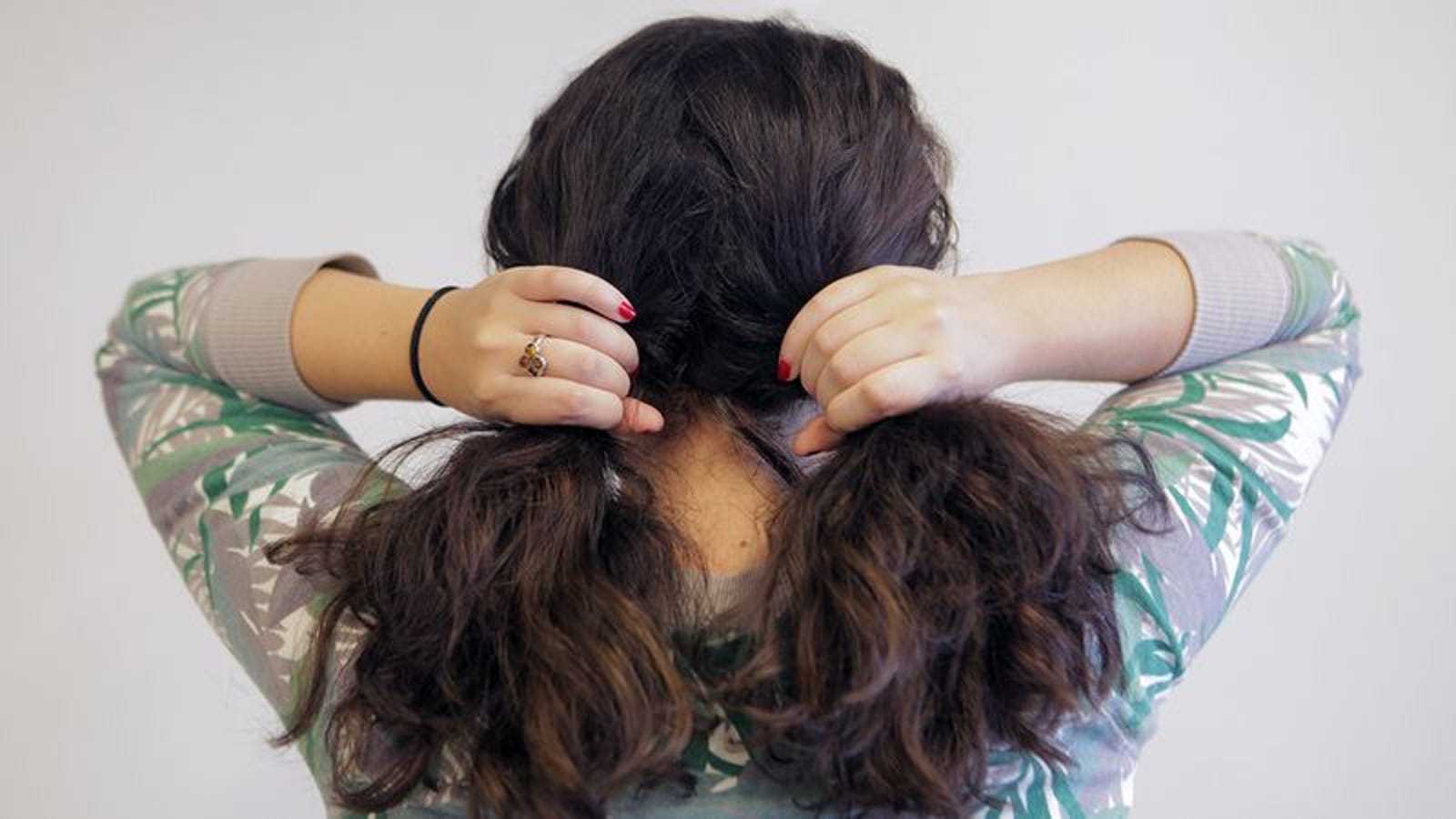 7 Easy LastMinute Hairstyles Every Girl Should Know