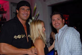 Illustration for article titled Jose Canseco Just Can't Catch A Break In This Business