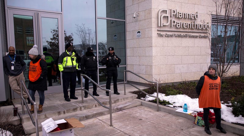 Illustration for article titled Court Upholds Validity of Vile, Deceptive Anti-Planned Parenthood Sting Videos