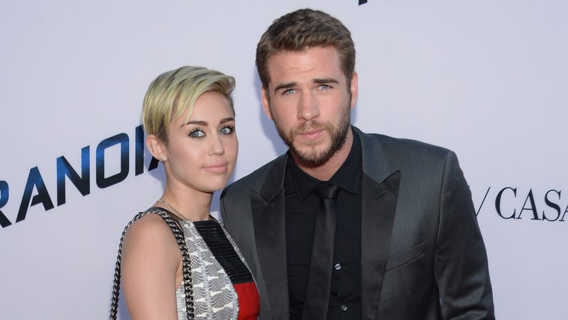 Illustration for article titled Miley's 'Open Letter' to Liam Hemsworth: 'Sorry for Acting So Mad'