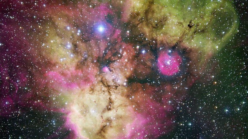 Illustration for article titled Stare into the eyes of this beautiful, busy nebula
