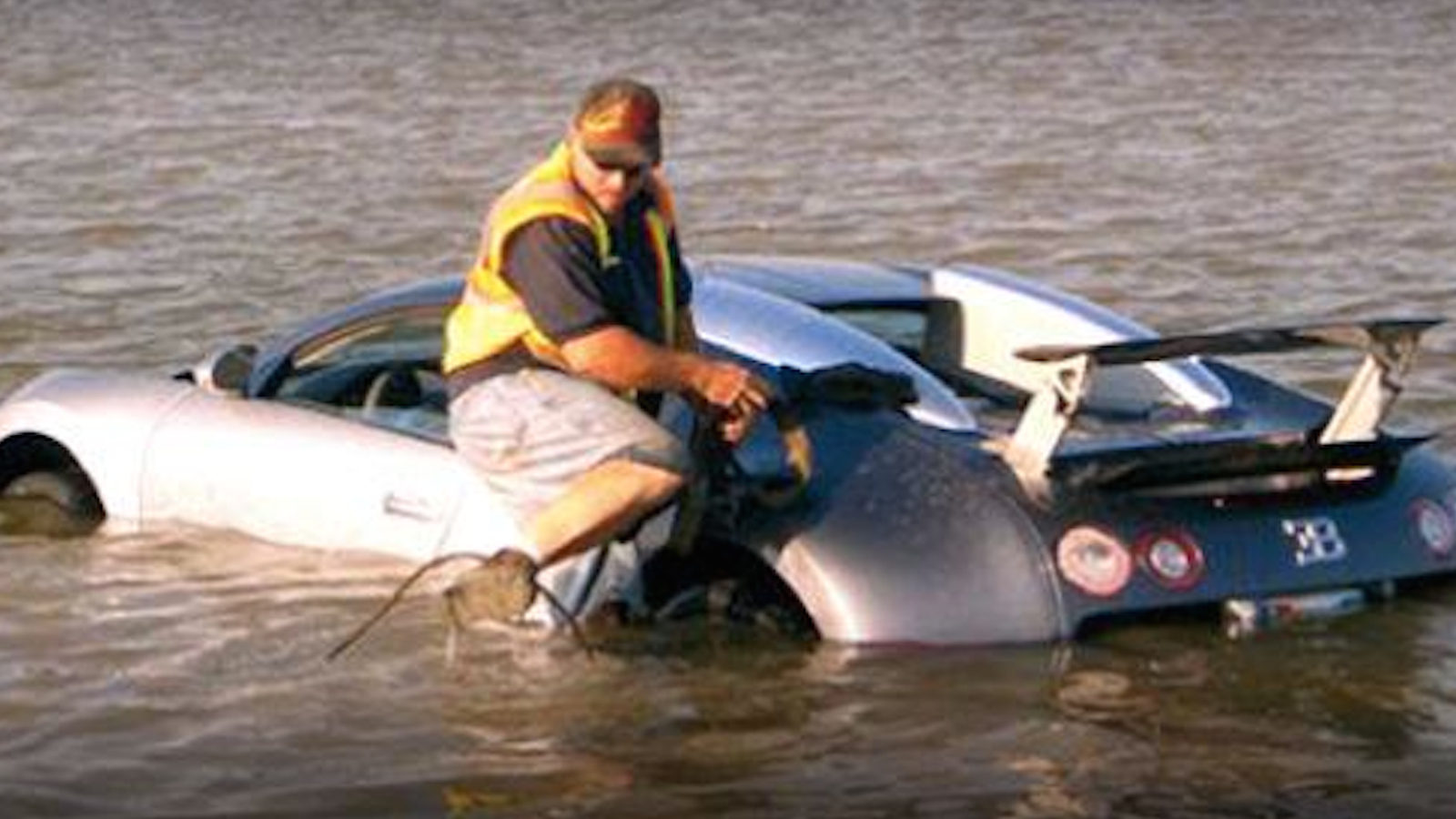 Bugatti crashes into lake