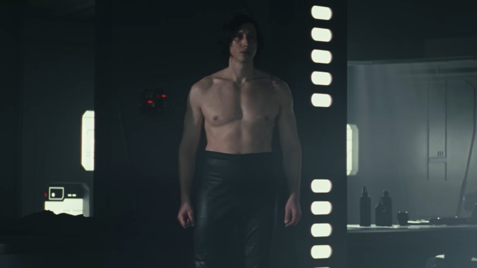 Star Wars: The Rise of Skywalker Explores Kylo's 'Nakedness' With Rey