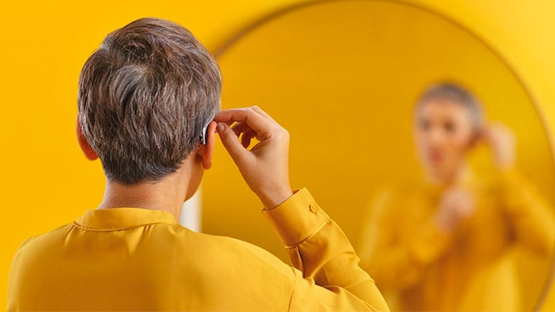 Illustration for article titled A New Hearing Aid Promises to Tune Out Distracting Voices By Reading the Wearer&#39;s Brain Waves