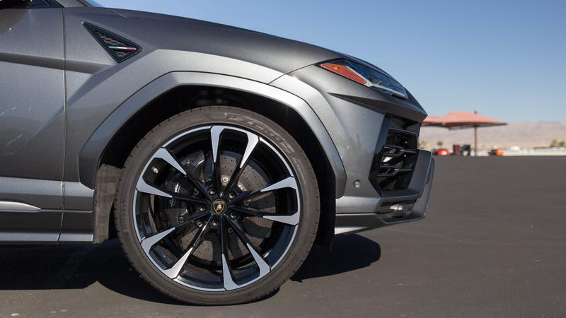 Illustration for article titled GM Design Boss Predicts A Future Hellscape Filled With '24- And 26-Inch Wheels'