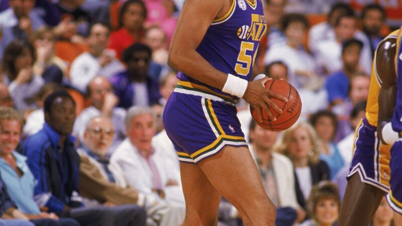 Illustration for article titled Former NBA Player Mel 'The Big Dipper' Turpin Dead at 49