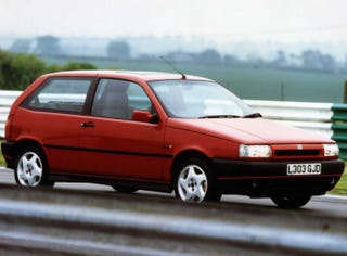 Illustration for article titled Long Lost Hot Hatches - Fiat Tipo Sedicivalvole