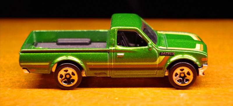 Illustration for article titled 1970's Datsun 620: Above-Par Detail, But I Bought It For The Paint Job