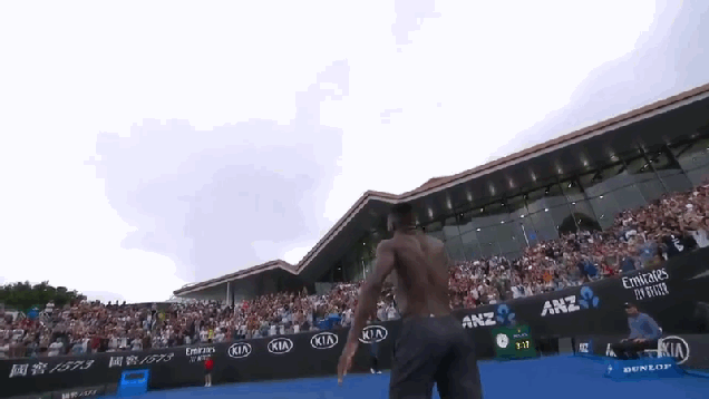waklkiu0izxcrdwvtexk.gif
