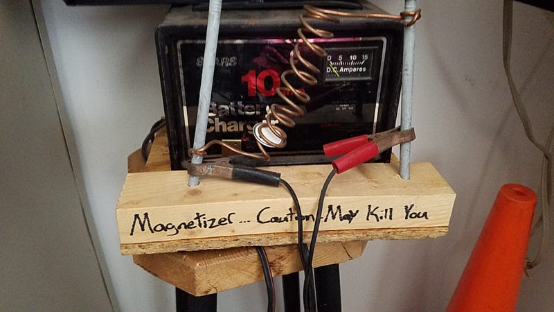 Illustration for article titled Are there easier ways to magnetize your screwdrivers? Yes. But my homemade one is neat!