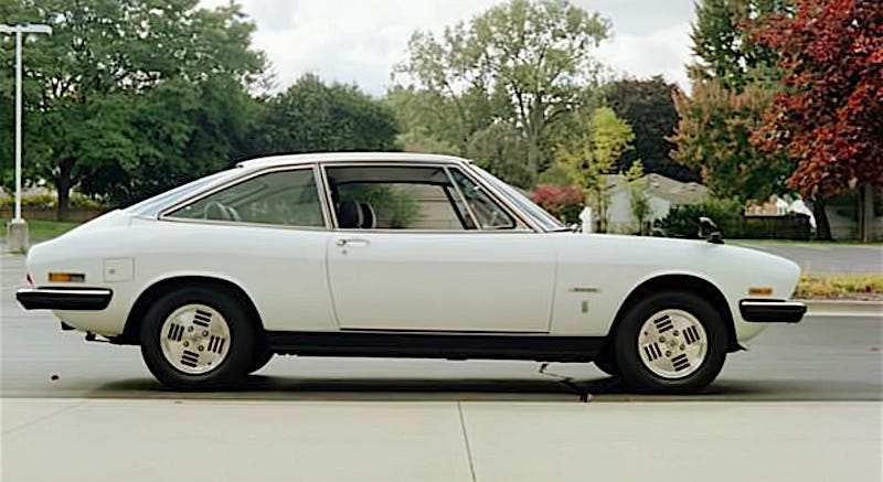 Illustration for article titled For $16,500, This 1979 Isuzu 117-XG Could Make You An Irregular Joe