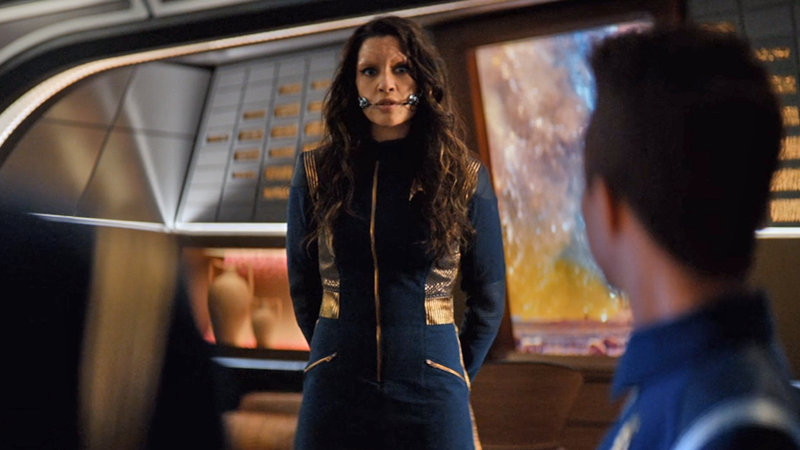 Commander Nhan wears a dress-cut of the typical Discovery uniform, but are we about to see some men wear it too?