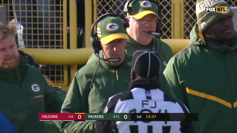 Illustration for article titled Packers' Joe Philbin Runs Out Of Challenges 83 Seconds Into The Game