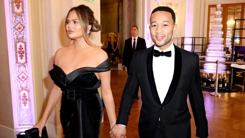 Illustration for article titled Alert: Chrissy Teigen and John Legend Fight Like Any Normal Couple