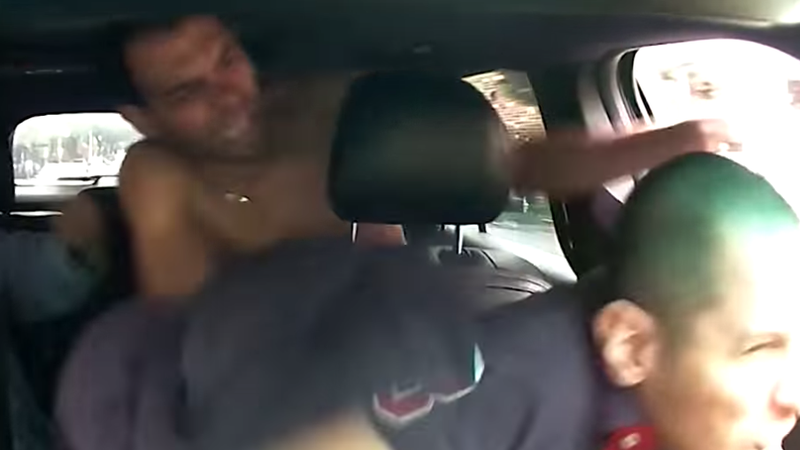 Illustration for article titled Lyft Passenger Caught on Video Assaulting Driver Inside Moving Vehicle