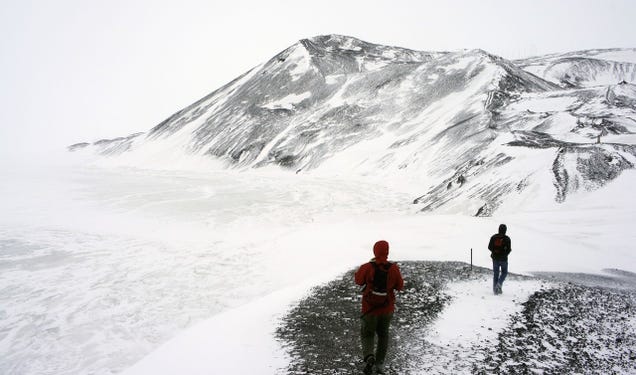 photo of Flat Earthers Won't Believe This News on Antarctica’s Climate image