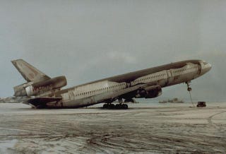 Illustration for article titled How Volcanic Ash Can Kill An Airplane