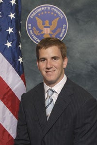 Illustration for article titled Eli Manning Has A Hard Time Meeting Girls