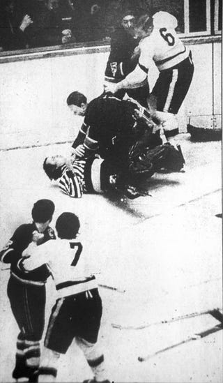 Illustration for article titled Remembering The Night A Ref Punched A Player And A Goalie Choked The Ref