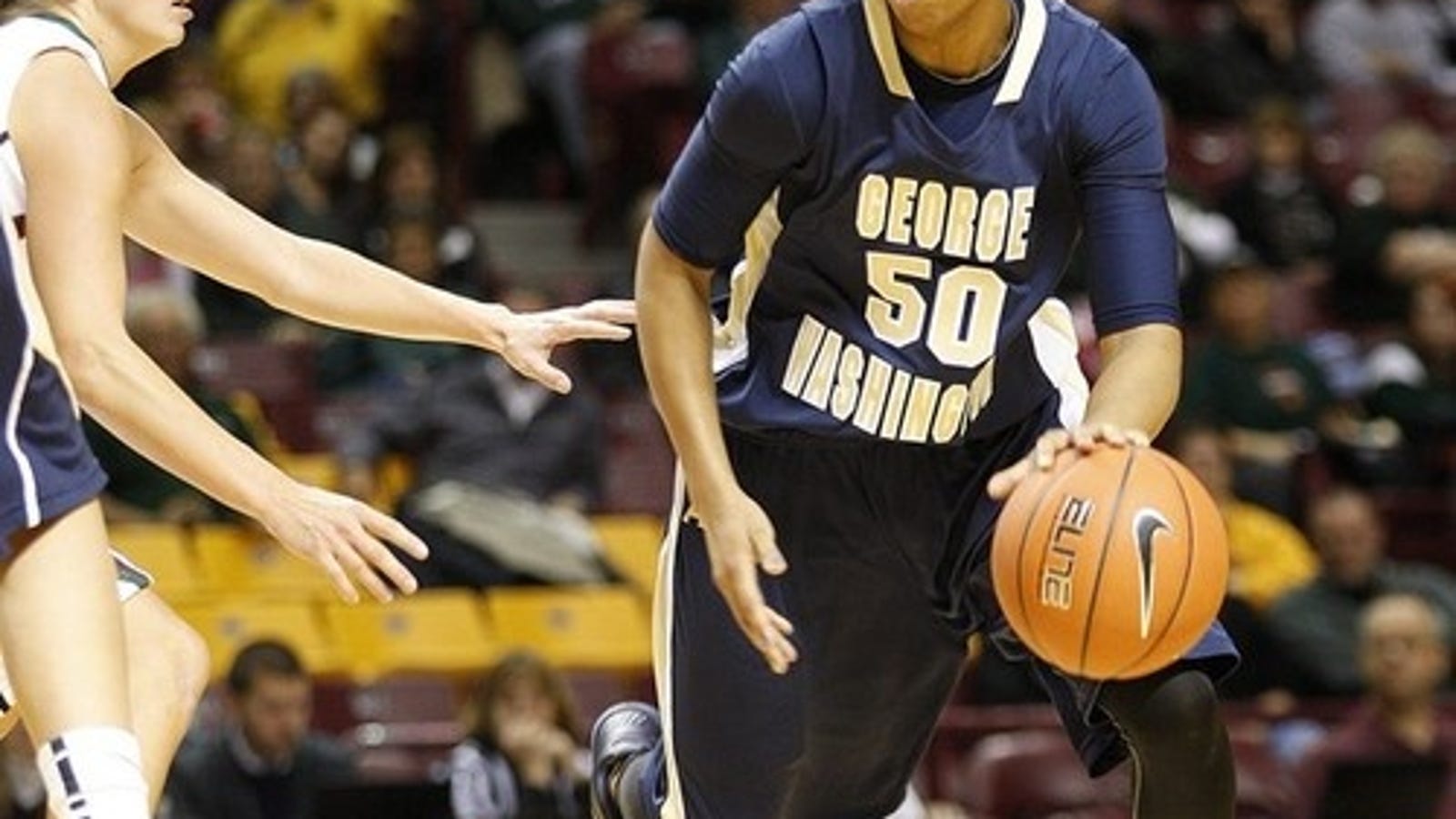 Transgender Women's Basketball Player Makes His NCAA Debut