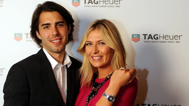 Illustration for article titled Maria Sharapova And Sasha Vujacic Are Through. Now's Your Chance, Slovenian Basketball Groupies.