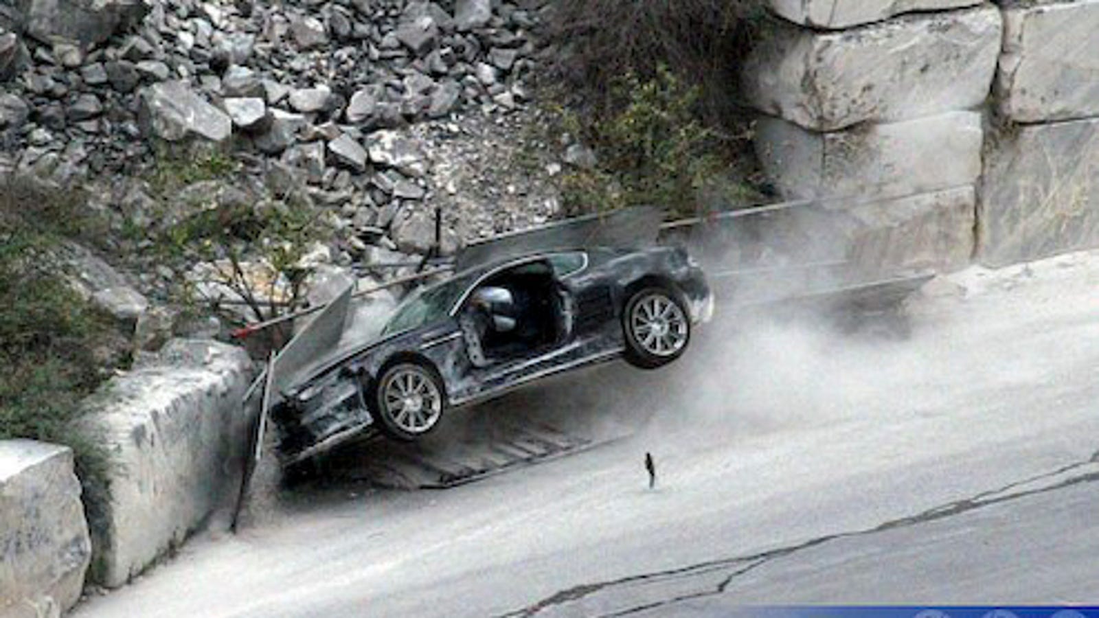 Daniel Craig Crashes Aston Martin Dbs Into Quarry