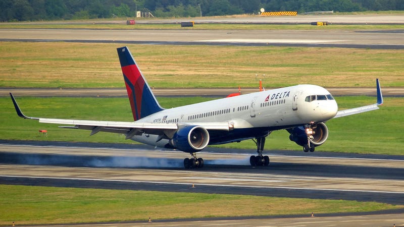 Illustration for article titled Delta Flight Lost A Giant Wing Panel In Mid Flight