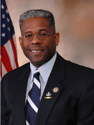 Illustration for article titled Tweeting the Debt Deal: Notable Reactions