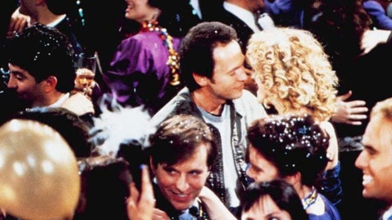 Illustration for article titled 9 Tips For The Perfect Midnight Kiss On New Year’s Eve