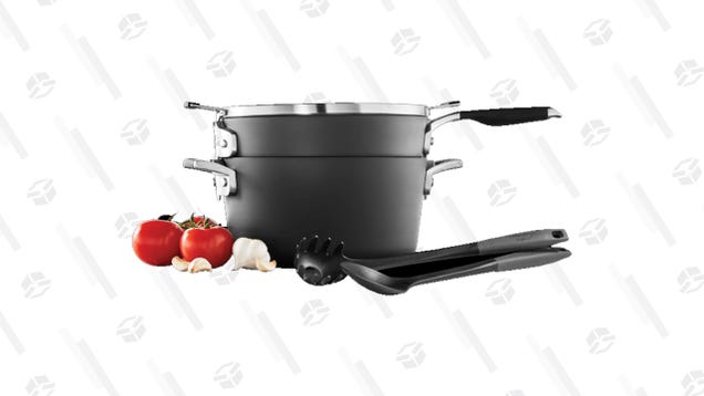 This $79 Pot and Pan Combo by Calphalon Stacks Nice and Neat