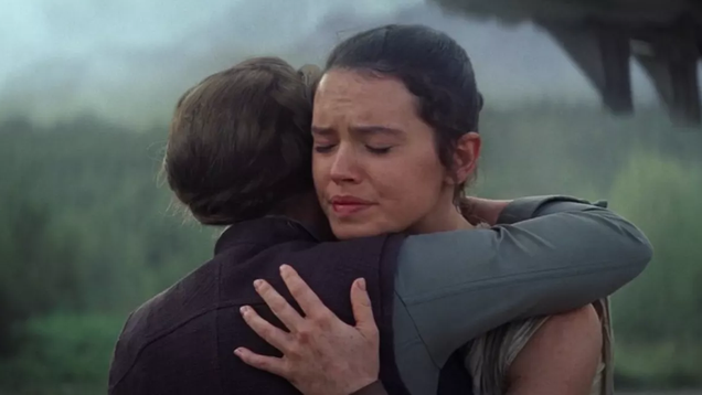 Daisy Ridley Has a Funny Memory of That Hug Scene With Carrie Fisher That's Going to Be in The Rise of Skywalker