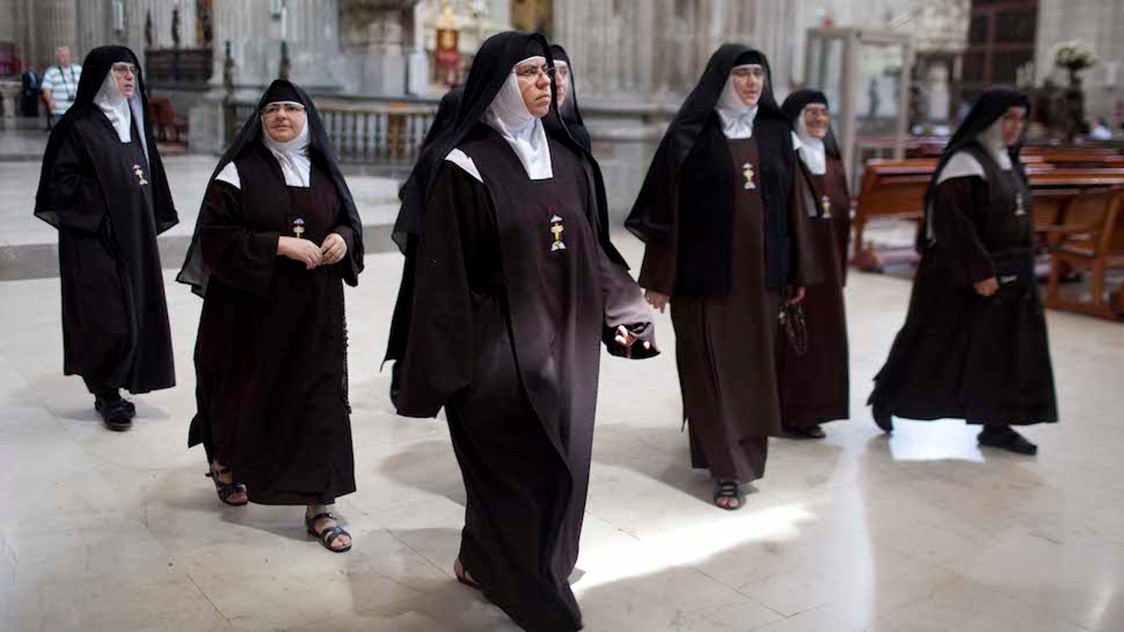 монахини франции