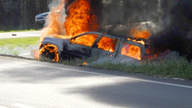 Chrysler Agrees To Recall 1 56 Million Jeeps Over Fires After All