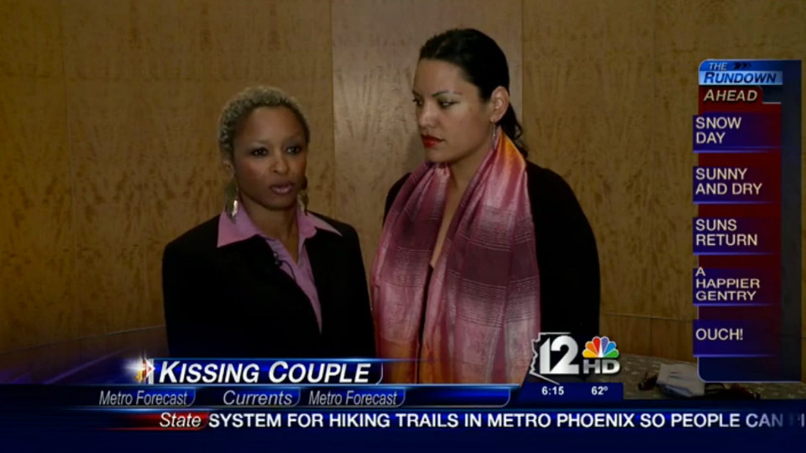 Lesbian Couple Gets Kicked Out Of Restaurant For Kissing Facebook