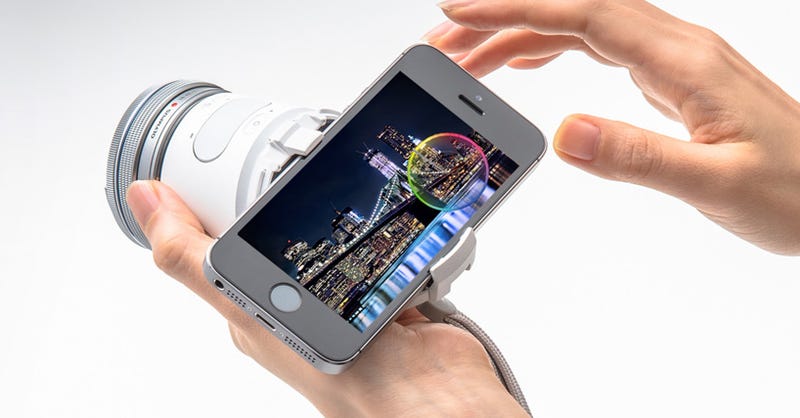 Illustration for article titled Olympus Air A01 Turns Your Phone Into a Lens-Swapping 16 MP Shooter