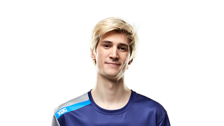 Suspenden a un jugador profesional de <i>Overwatch por  decir que a su rival gay le gustaría "chupar un pene gordo