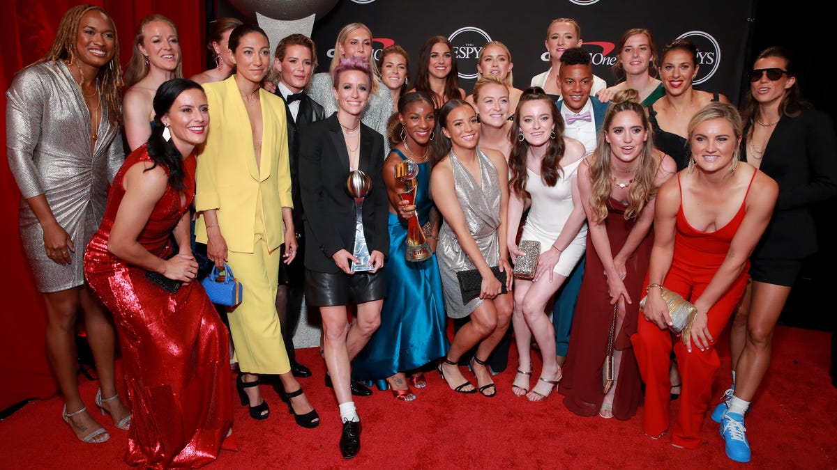 Annals Of Journalistic Fawning Megan Rapinoe Wears Wardrobe