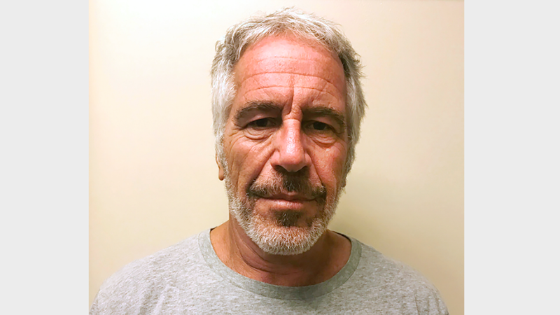 Illustration for article titled Guards in Charge of Jeffrey Epstein Were Reportedly Working 'Extreme' Overtime Shifts When He Died