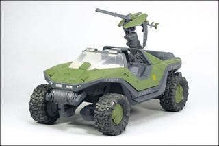 Illustration for article titled See Halo: Reach's Final Toy Warthog, Ghost (Figures Sold Separately)