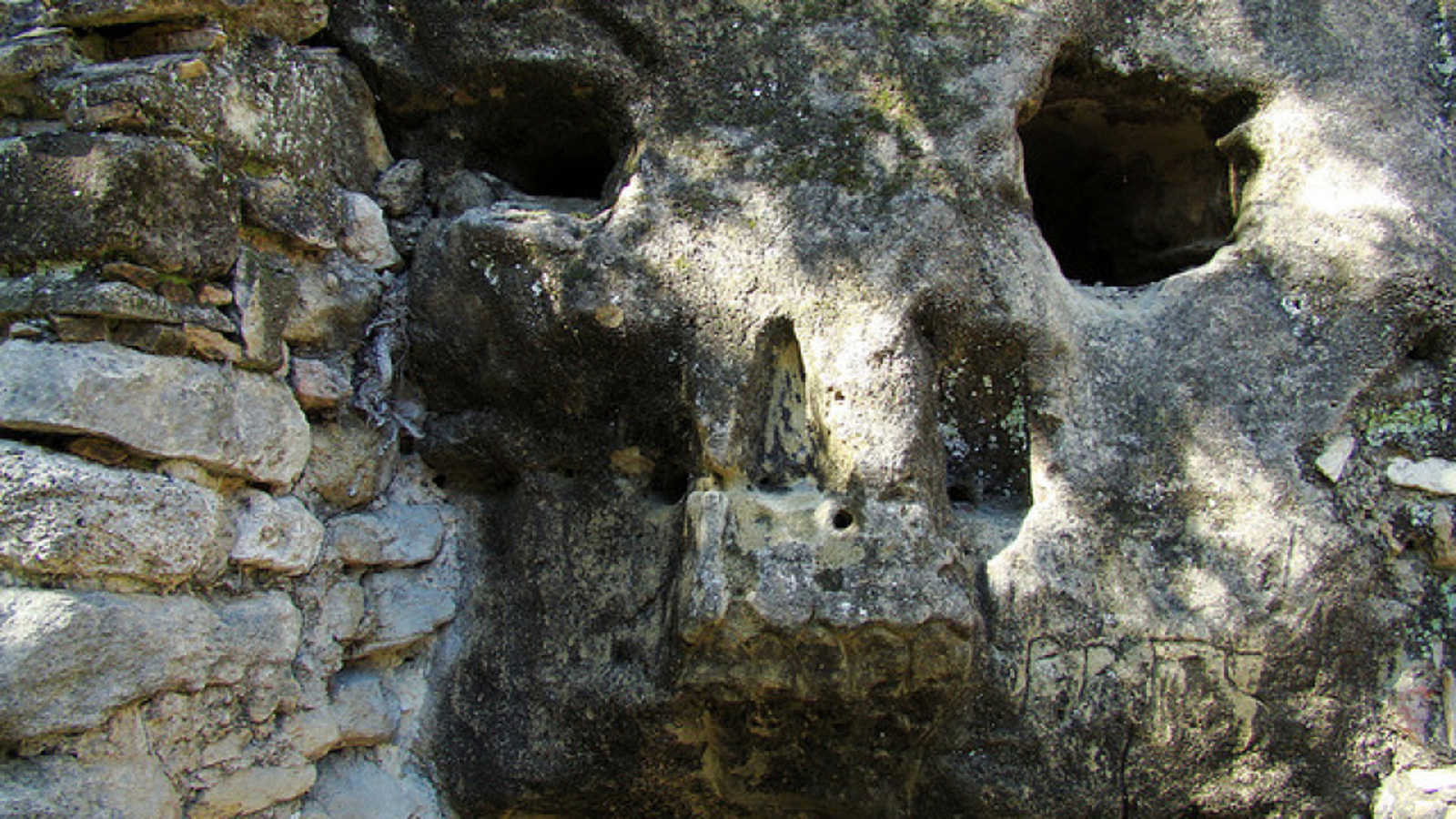 dwarf fortress stone fall trap trogolodyte
