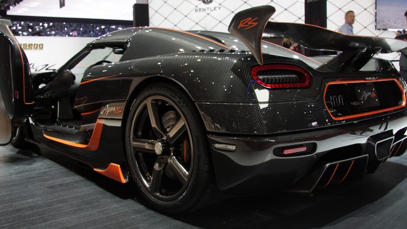 Koenigsegg Agera RS Is A Carbon Fiber Salute To Track Day Psychopaths Koenigsegg Agera RS Is A Carbon Fiber Salute To Track Day Psychopaths