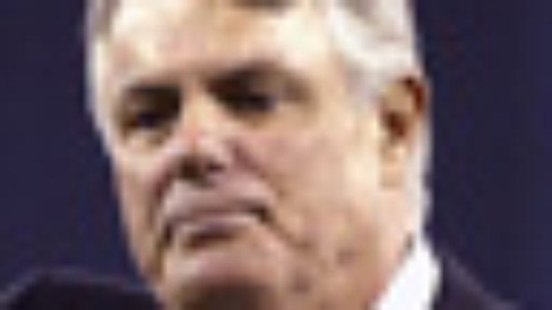 Illustration for article titled Lou Piniella's First Big Move As Cubs Manager Is To Resign