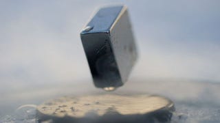 Illustration for article titled Scientists design an 'antimagnet'