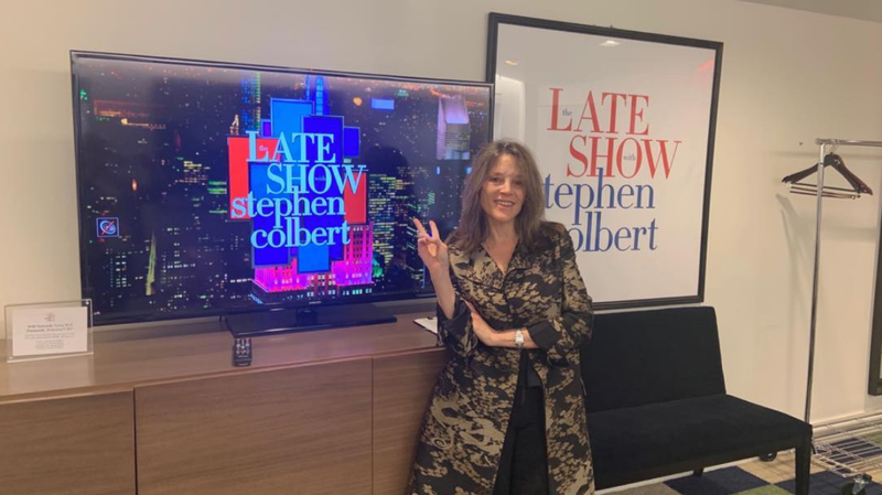 Illustration for article titled And Here's Marianne Williamson Declining Samatha Bee's Invitation to Drop Out of the Primary