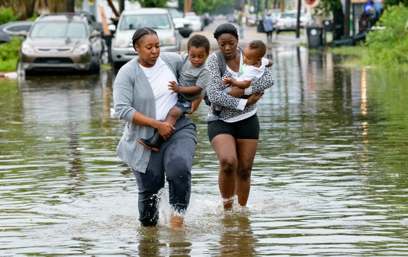 Illustration for article titled All Eyes on the Levees: Amid Flooding, New Orleans Braces for a Potential Hurricane